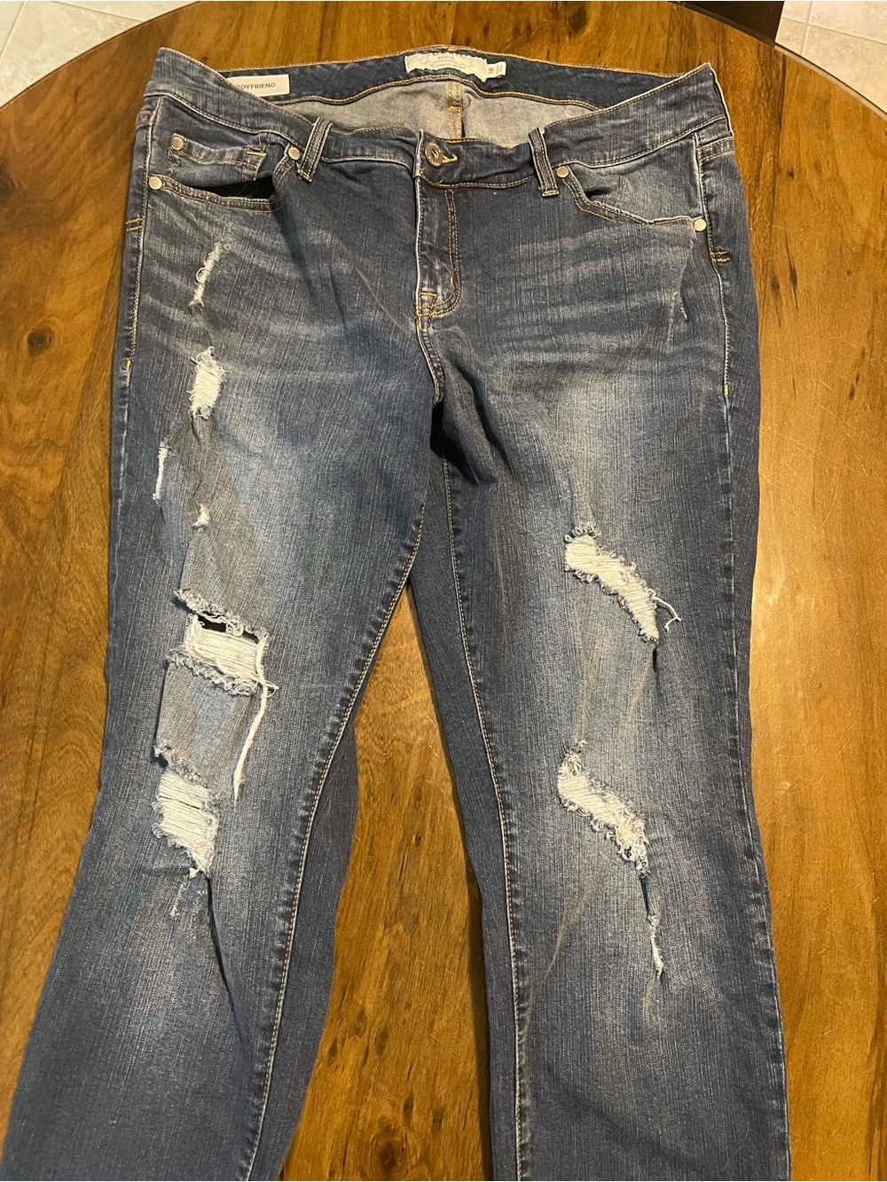 Torrid Boyfriend Jeans 18R Distressed Ripped Destruction Stretch Medium Wash